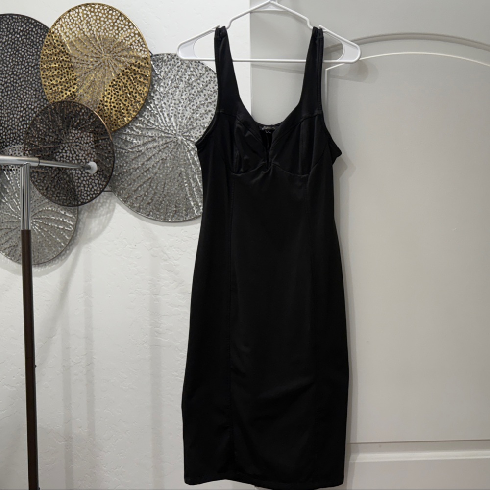 Chic Black Backless Dress
